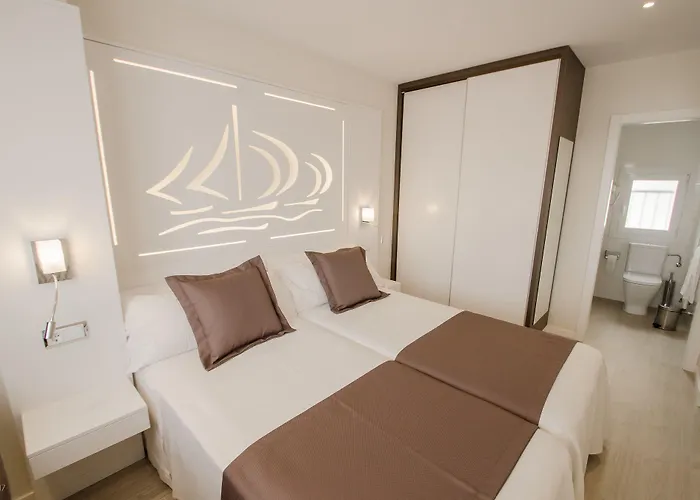 Ξενοδοχείο με διαμερίσματα Ponent 4*